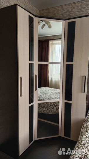 Угловой шкаф б/у