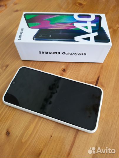 Samsung Galaxy A40, 4/64 ГБ
