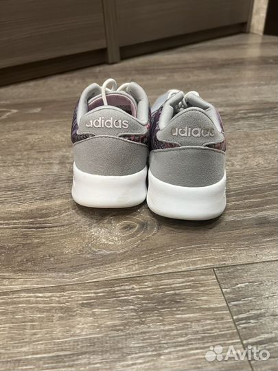 Кроссовки женские 37 размер