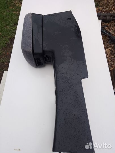 Подлокотник бардачок Nissan