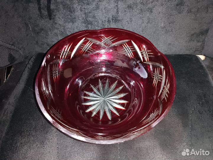 Ваза для фруктов цветное стекло