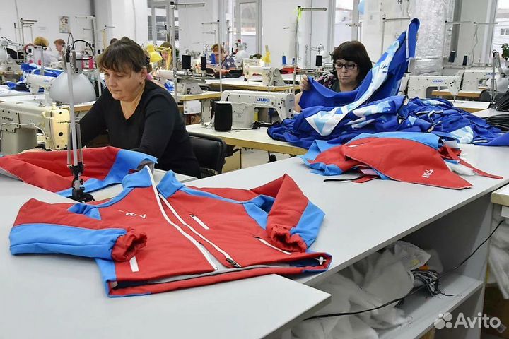 Швея на трикотаж