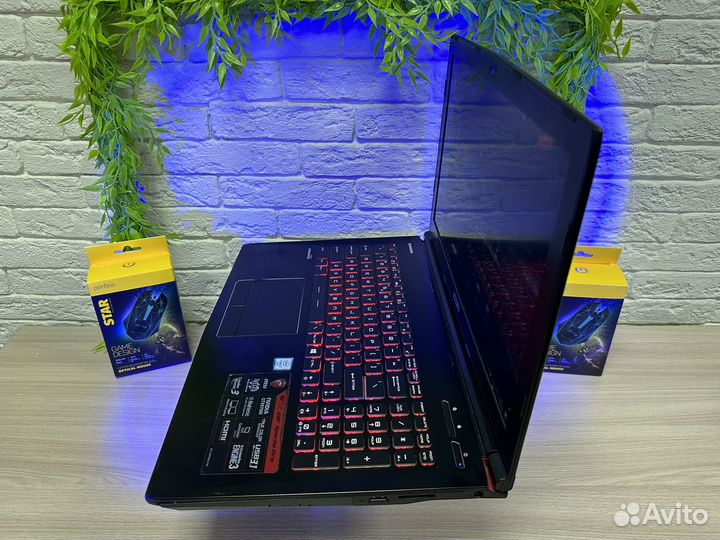 Игровой ноутбук MSI i7/16GB/SSD/700GB