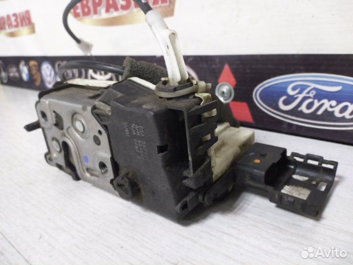 Замок боковой двери передний правый Peugeot 308