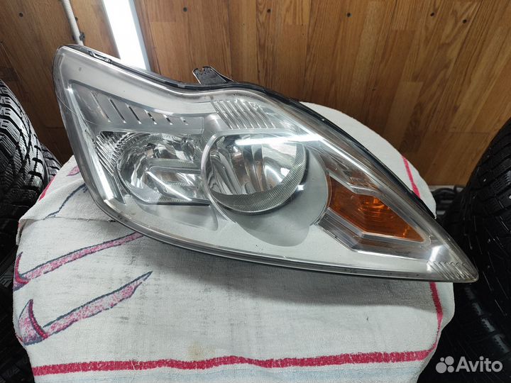 Фара правая Ford Focus 2 рестайлинг