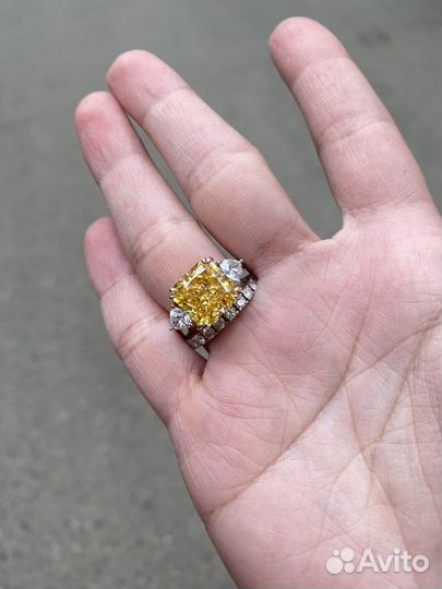 Кольцо серебро 15.7 муассанит цитрин