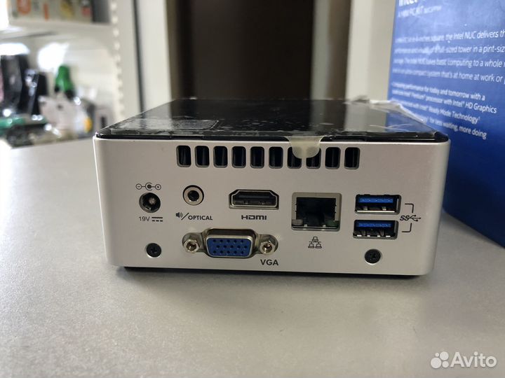 Intel NUC pentium/4/128SSD