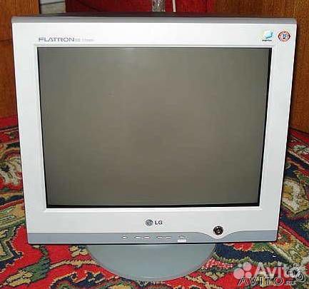 Монитор 17 дюйм LG Flatron T710BH не включается