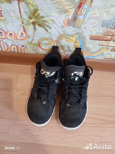 Кроссовки баскетбольные