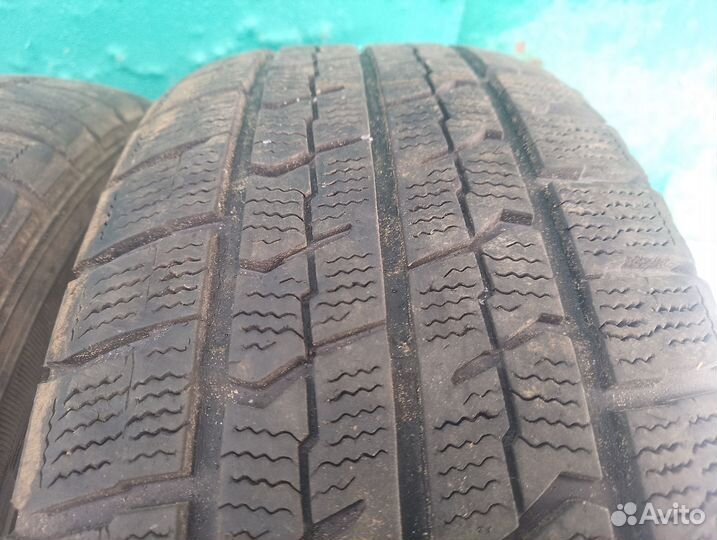 Goodyear Ice Navi Zea II 215/65 R16 98Q