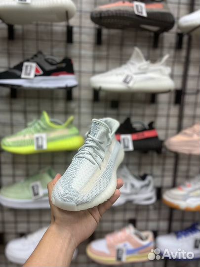 Кроссовки Adidas Yeezy Boost 350 v2