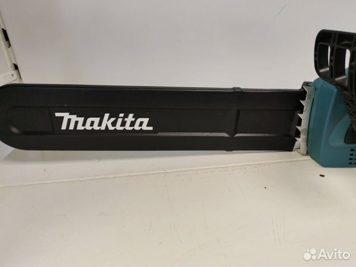 Электрическая цепная пила Makita UC4041A