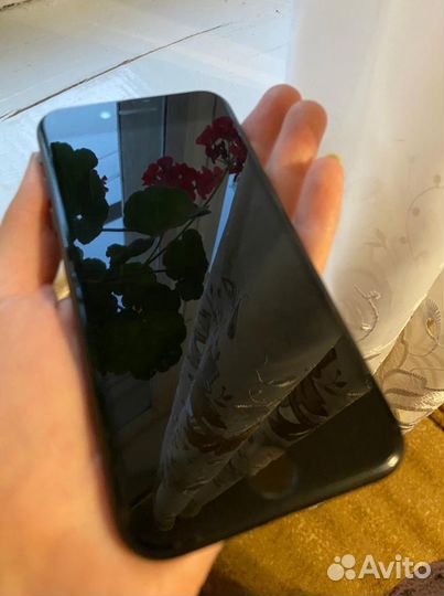 iPhone SE (2020), 64 ГБ