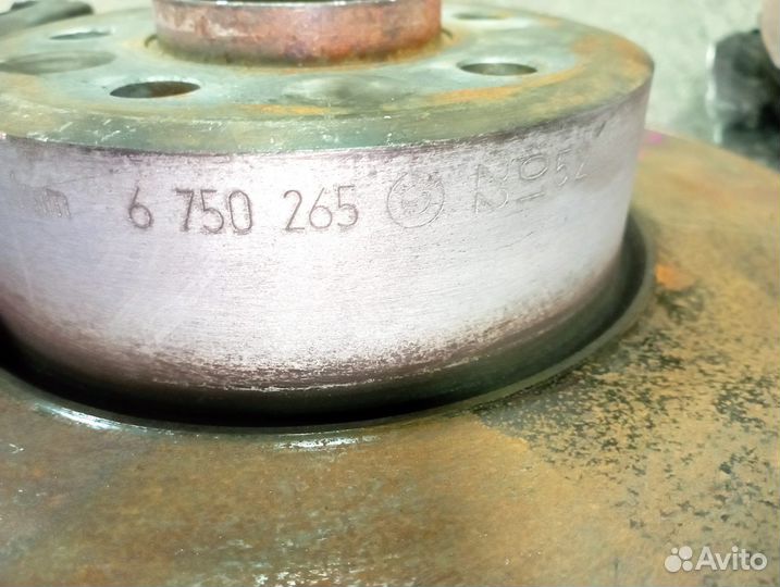 Ступица передняя левая правая BMW E65 E66