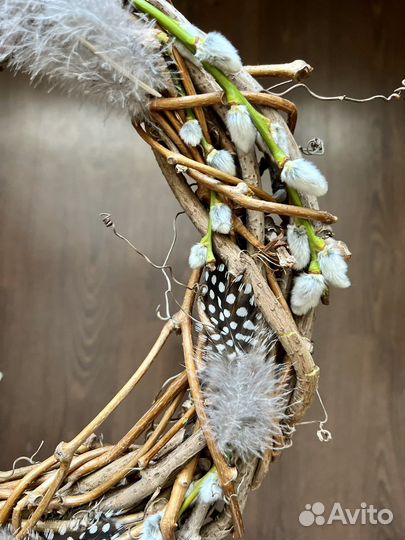 Венок или гнездо ручной работы на Пасху