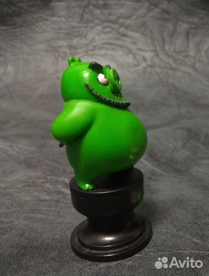 Фигурки шахматные 