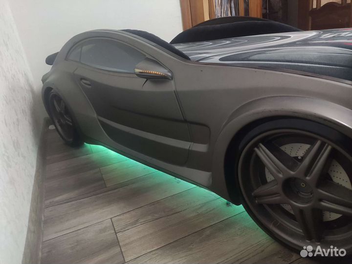 Детская кровать машина с подсветкой