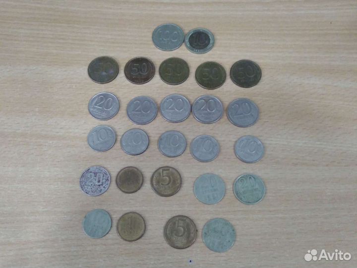 Продаю монеты