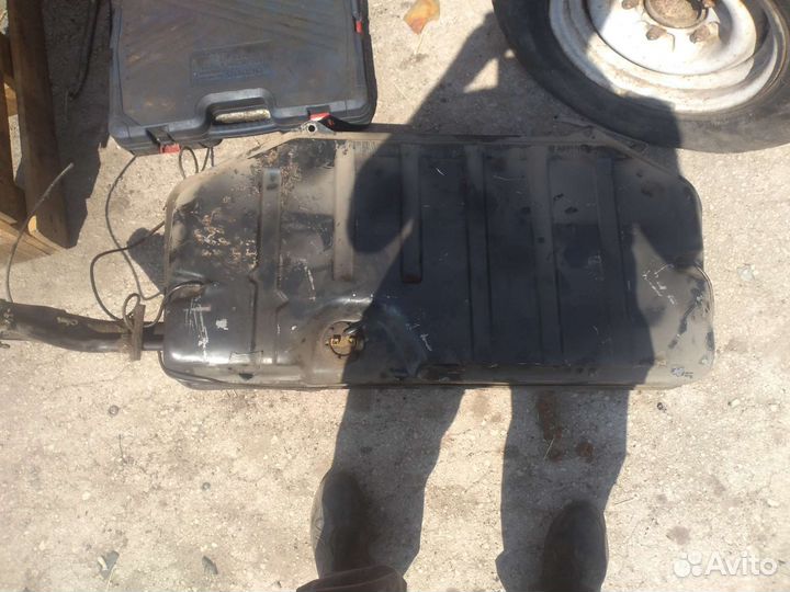 Топливный бак niva