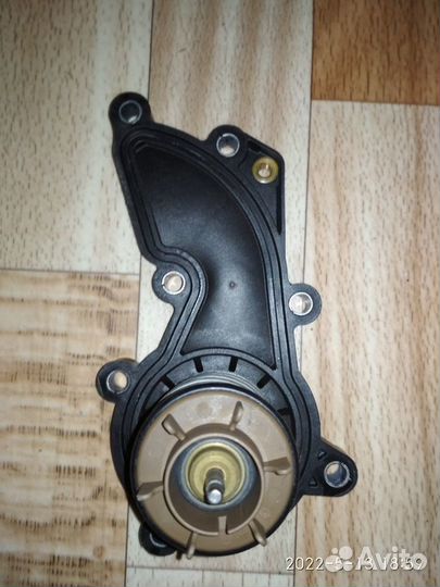 Термостат 06E121111