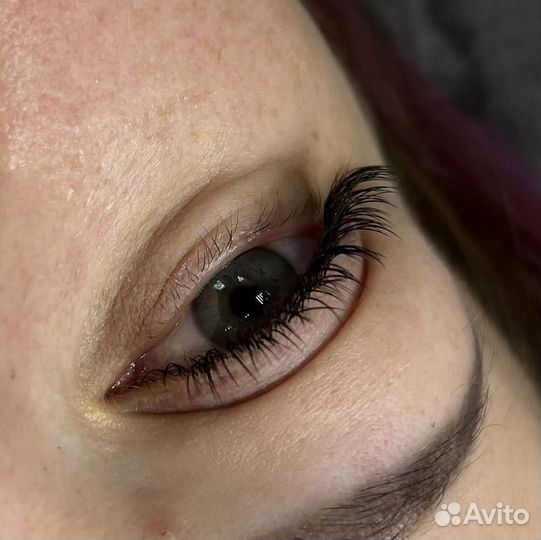 Модель на наращивание ресниц