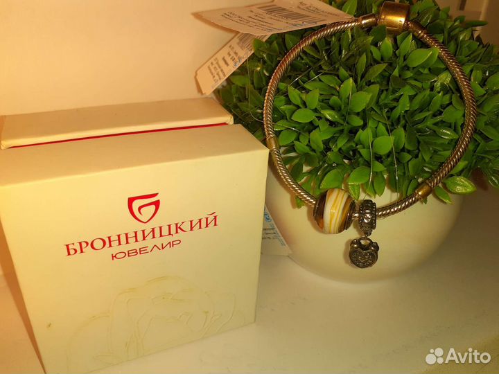Украшение шарм