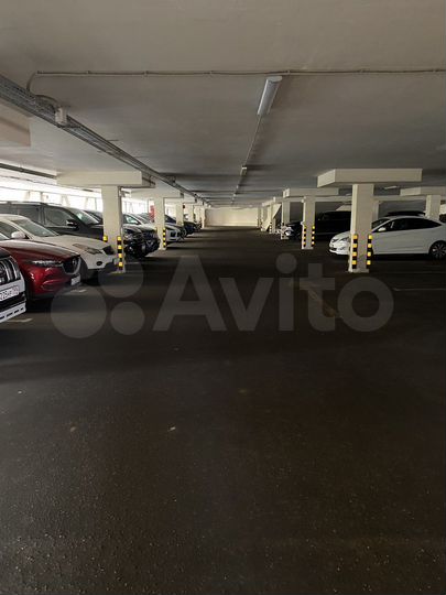 Машиноместо, 14 м²