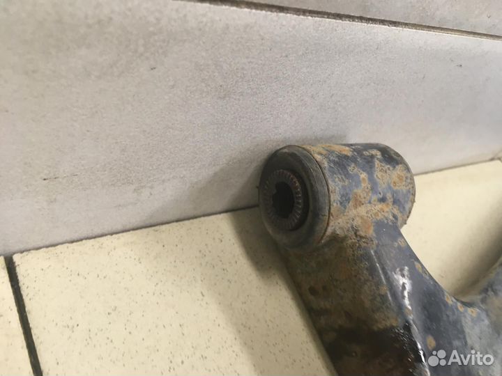 Рычаг передний левый V5 2013