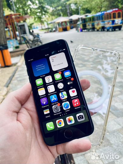 iPhone SE (2020), 128 ГБ