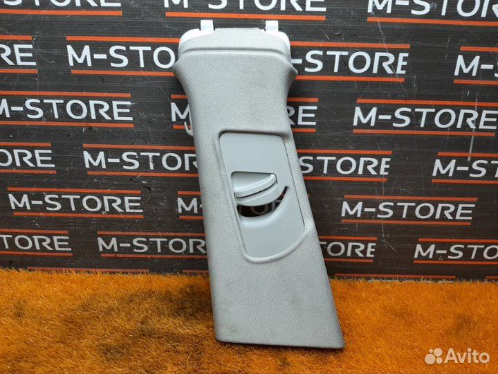 Обшивка стойки левая Audi Q5 8R cdnc 2009