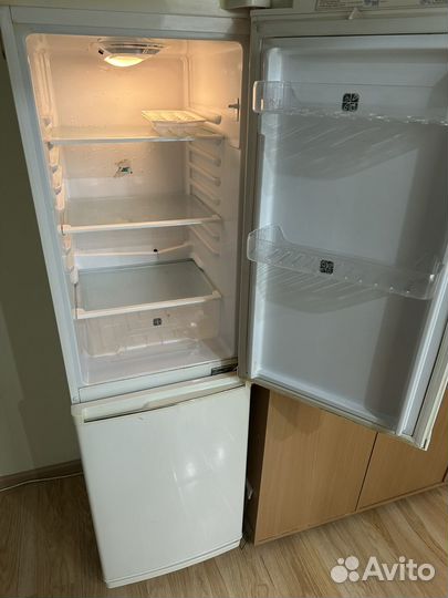 Холодильник samsung