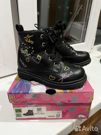 Ботинки для девочки 26 и 27 размер