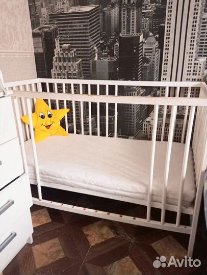 Детская кроватка