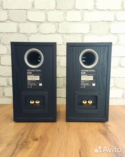 Колонки jbl e20