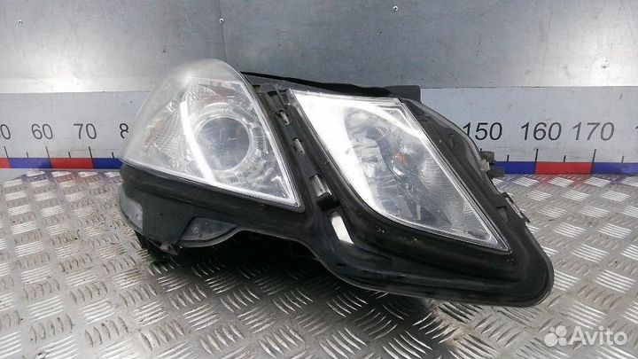 Фара правая Mercedes-Benz E-Class