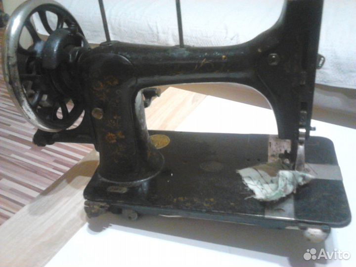 Швейная машинка. Viktoria Originals