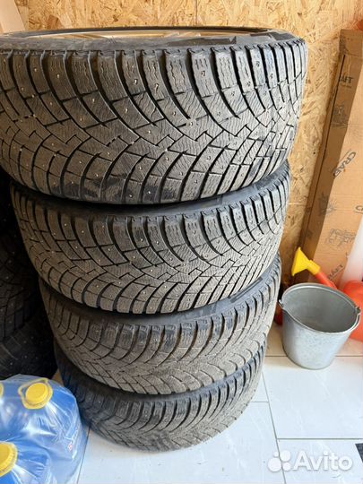 Зимняя резина на дисках r19 bmw F 15
