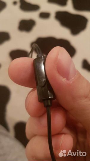 Продам наушники проводные новые затычки вакумные