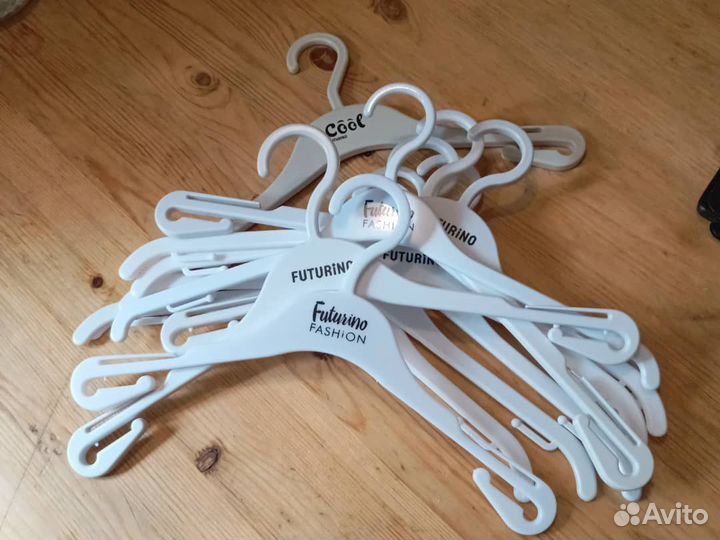 Вешалки плечики детские от Футурино