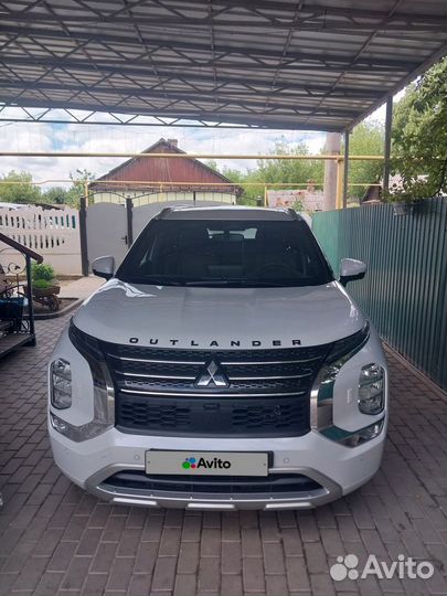 Mitsubishi Outlander 2.5 CVT, 2022, 1 050 км