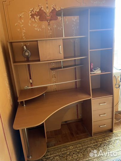 Компьютерный стол