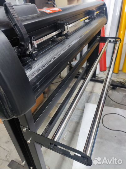 Режущий плоттер zeoncut PRO-1350