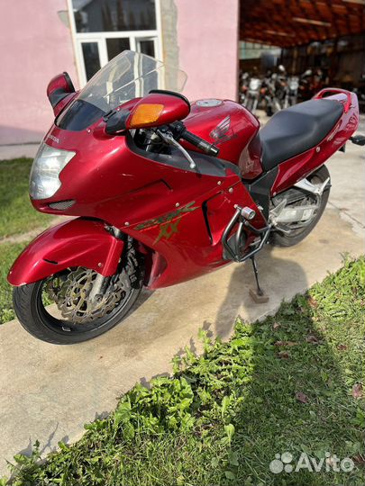 Honda cbr 1100