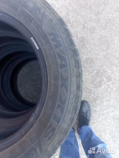 Maxxis ArcticTrekker NS3 195/65 R15