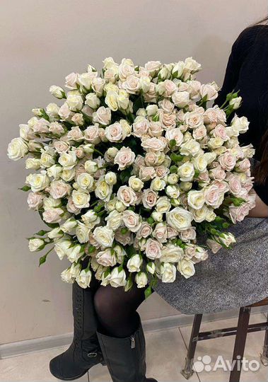 Букеты из кустовых роз
