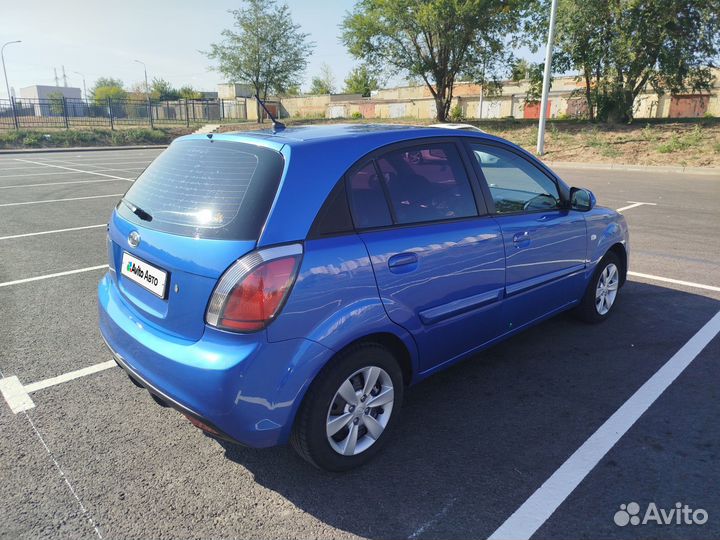 Kia Rio 1.4 AT, 2011, 290 000 км