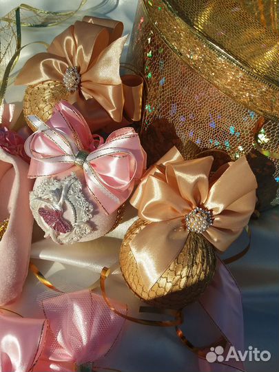 Новогодние игрушки на елку