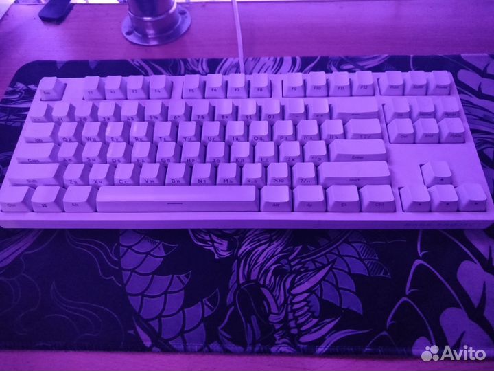 Механическая клавиатура белая