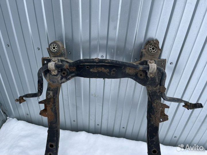 Подрамник Opel Insignia 1.8