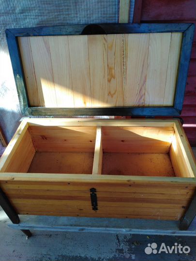 Сундук деревянный окованный